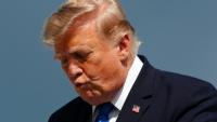 Le président américain Donald Trump descend d'Air Force One à Morristown, dans le New Jersey, le 31 juillet 2026
