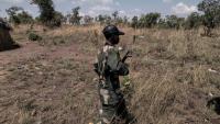 Combattant d'une milice armée, à proximité d'une mine d'or artisanale à Mwala, dans la  province du Tanganyika, le 25 septembre 2026.