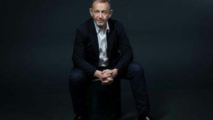 Le sociologue, journaliste et animateur de radio français Guillaume Erner pose à Paris, le 8 avril 2026