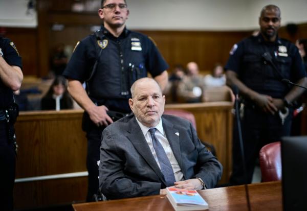L'ancien producteur américain Harvey Weinstein devant la cour pénale de Manhattan, à New York, le 4 mars 2026