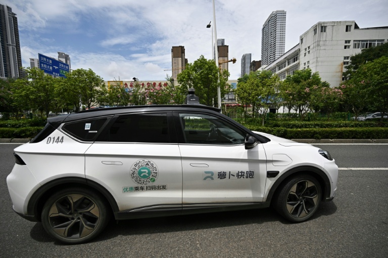 Un robotaxi autonome développé dans le cadre du projet de conduite autonome 