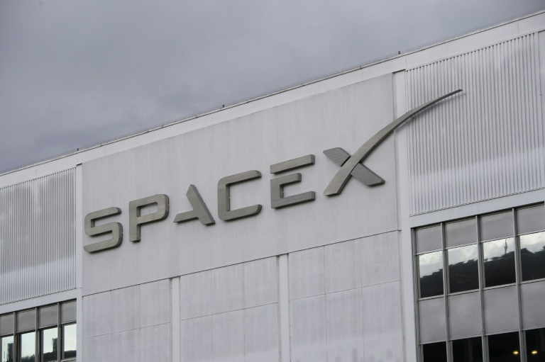 SpaceX, l'entreprise spatiale d'Elon Musk, a annoncé un partenariat avec Cursor, éditeur de code assisté par intelligence artificielle très prisé des développeurs professionnels