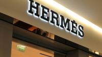 Le groupe français de luxe Hermès publie un chiffre d'affaires en hausse de 5% à 3,9 milliards d'euros, imperturbable malgré un contexte moins favorable au secteur du luxe depuis plusieurs trimestres