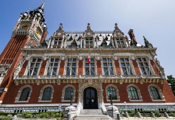 La mairie de Calais, le 11 juin 2025 dans le Pas-de-Calais