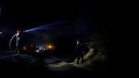 Les pompiers tentent d'éteindre un incendie dans la forêt de Fontainebleau, à Noisy-sur-École, tôt dans la matinée du 13 juillet 2026
