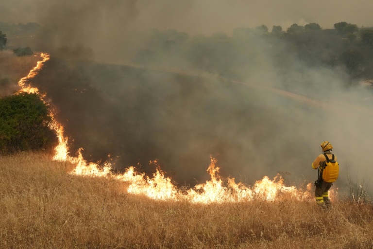 Feu de broussailles à Cebreros, à l'ouest de Madrid, le 24 juillet 2026