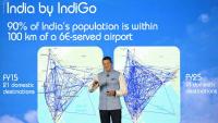 Le PDG d'IndiGo, Pieter Elbers, lors d'une conférence de presse à New Delhi, le 30 mai 2025