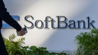 Logo de Softbank, le 21 novembre 2025 au siège du groupe à Tokyo