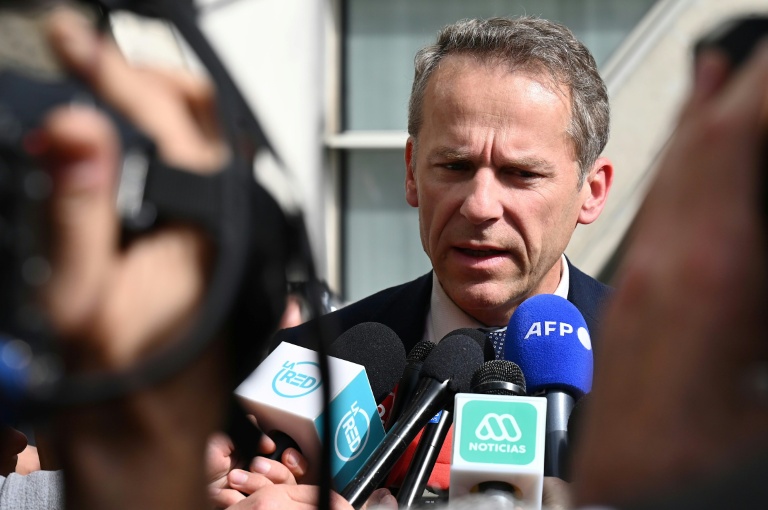 L'actuel procureur de Grenoble, Etienne Manteaux, devant la presse le 12 avril 2022 à Besançon