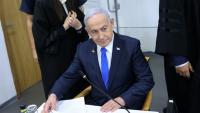 Le Premier ministre israélien Benjamin Netanyahu assiste à son procès pour corruption au tribunal de Tel-Aviv, le 21 avril 2025
