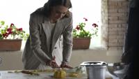 La princesse Kate prépare des "tortelli" au gîte rural "Al Vigneto", lors de son séjour de deux jours à Reggio Emilia, le 14 mai 2026 en Italie