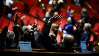 Des députés lors d'un débat à l'Assemblée nationale à Paris le 24 octobre 2024