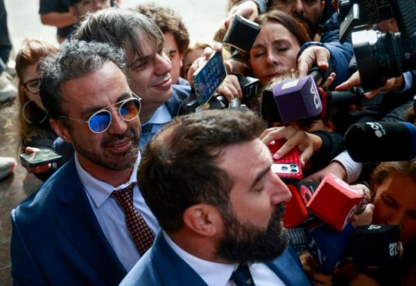 L'ancien médecin personnel de Diego Maradona, Leopoldo Luque, arrive au tribunal de San Isidro près de Buenos Aires le 14 avril 2026