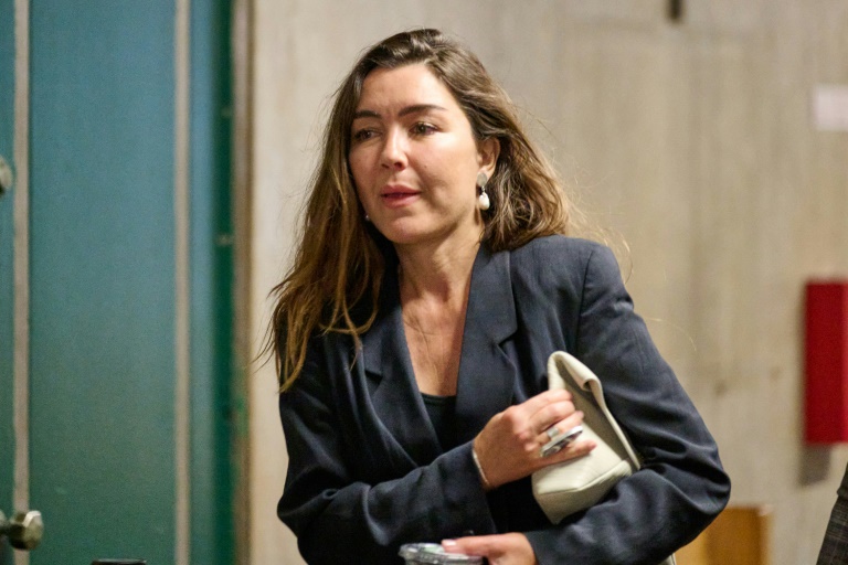 Miriam Haley, l'une des accusatrices au procès d'Harvey Weinstein dans les couloirs de la cour criminelle de Manhattan, à New York, le 30 avril 2025 