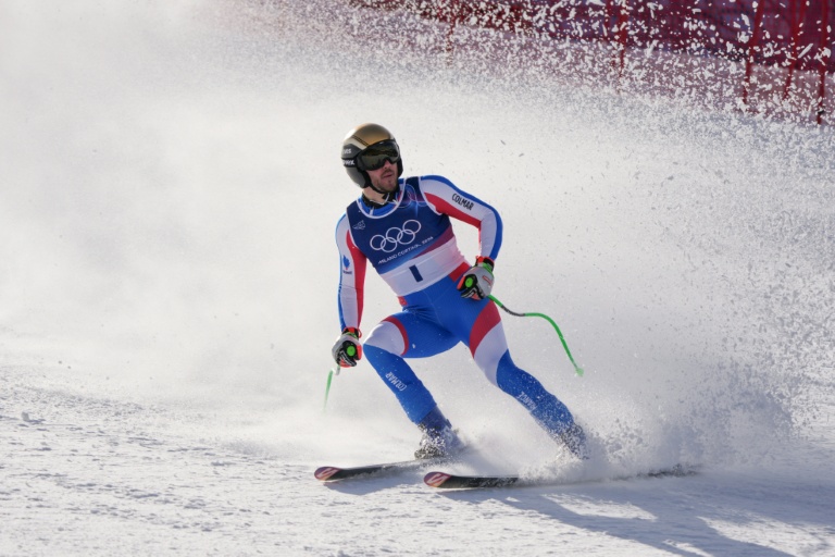 Le skieur français Nils Allègre à l'arrivée du Super-G des JO-2026, à Bormio, le 11 février 2026