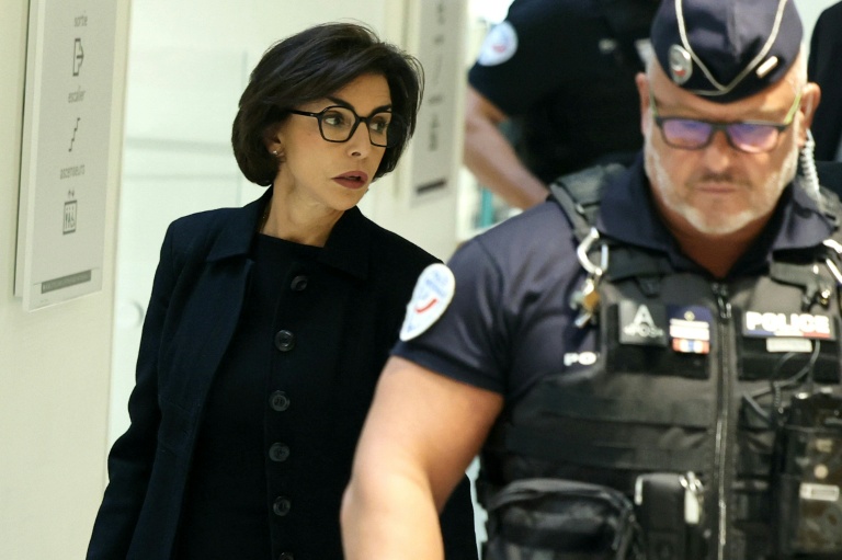 L'ancienne ministre de la Culture française et maire du 7e arrondissement de Paris Rachida Dati arrive au palais de justice de Paris, le 16 septembre 2026