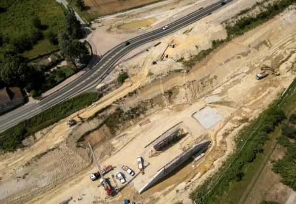 Une vue aérienne d'une partie du chantier de l'A69 à Verfeil, en Haute-Garonne, le 24 juin 2025