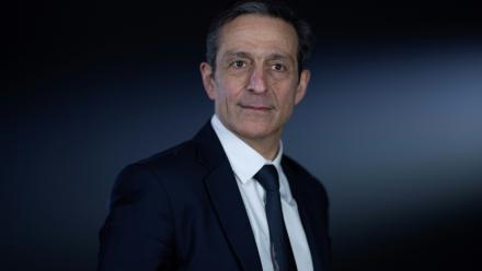 Le président de l'Arcom Martin Ajdari, à Paris le   31 janvier 2025
