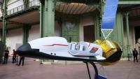 Une maquette de l'avion spatial franco-allemand Vortex présentée au sommet spatial international à Paris, le 9 septembre 2026