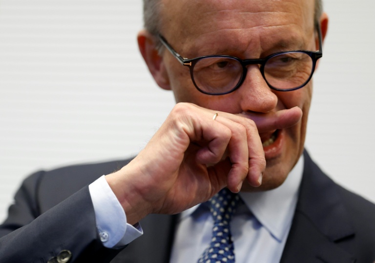 Le chancelier allemand Friedrich Merz, chef du parti conservateur Union chrétienne-démocrate (CDU), lors d'une réunion du groupe parlementaire de l'union des partis conservateurs CDU/CSU, le 2 décembre 2025 à Berlin