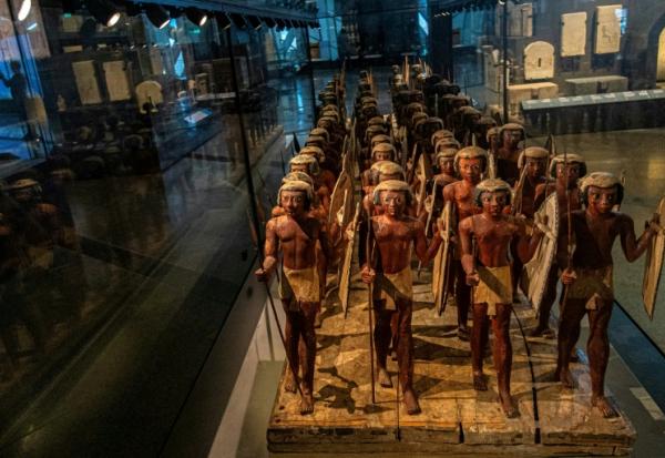 Le Grand musée égyptien, photographié le 5 mai 2025, officiellement inauguré le 1er novembre 2025