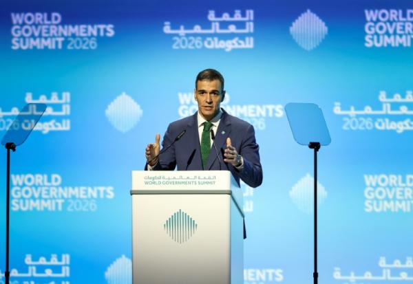Le Premier ministre espagnol, Pedro Sanchez, au Sommet mondial des gouvernements, à Dubaï, le 3 février 2026