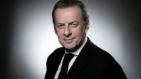 L'éditeur Olivier Nora pose lors d’une séance photo à Paris le 2 février 2018.