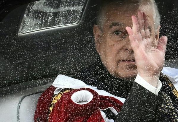 L'ex-prince Andrew, alors non déchu de son titre, après le courinnement du roi Charles III à Londres le 6 mai 2023
