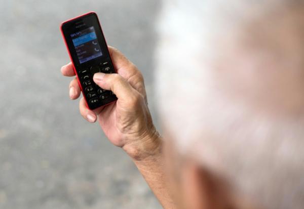Le réseau mobile 2G connaît mardi la première étape de sa déconnexion en France, avant une extinction progressive qui s'étendra jusqu'à la fin de l'année