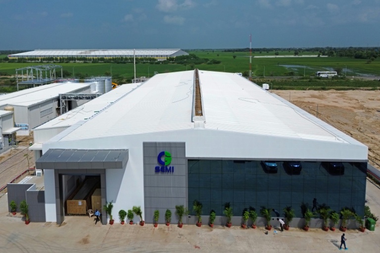 Une vue aérienne de l'usine du fabricant de puces CG Semi, à Sanand, dans l'Etat indien du Gujarat, le 10 septembre 2025

