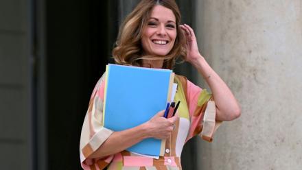 La porte-parole du gouvernement Maud Bregeon à Paris le 24 août 2026