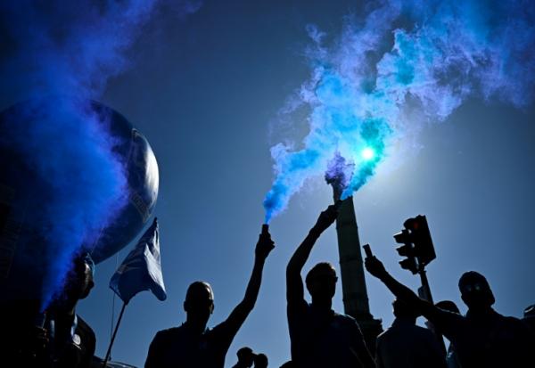 Des manifestants place de la Bastille à Paris, le 18 septembre 2025