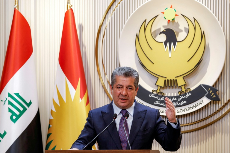Masrour Barzani, Premier ministre du Kurdistan irakien autonome, donne une conférence de presse à Erbil, capitale de la région autonome, le 25 juin 2025