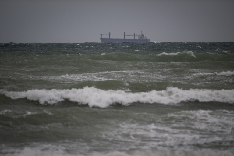 Un cargo navigue dans la mer Noire, à Krapets, au nord-est de la Bulgarie le 14 octobre 2026