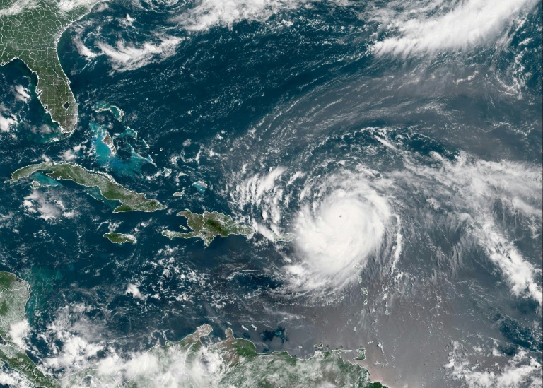 L'ouragan Erin en formation le 16 août 2025, sur une image satellite fournie par les autorités américaines