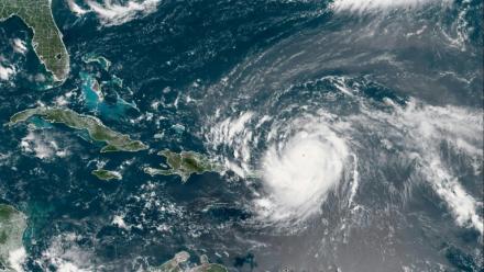 L'ouragan Erin en formation le 16 août 2025, sur une image satellite fournie par les autorités américaines