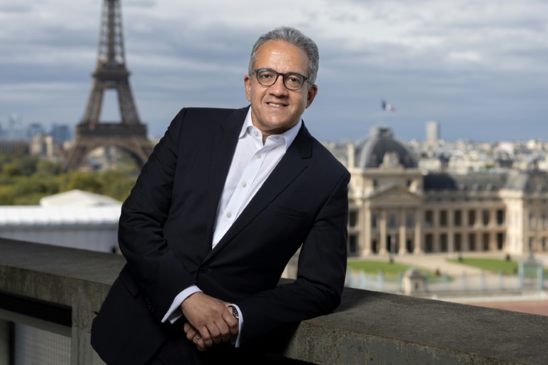 Le directeur général de l'UNESCO, Khaled El-Enany, au siège de l'organisation à Paris, le 17 septembre 2026