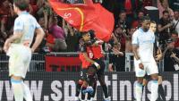 L'attaquant français de Rennes, Ludovic Blas, célèbre son but dans le temps additionnel (90e+1) face à l'Olympique de Marseille au Roazhon Park , le 15 août 2025.