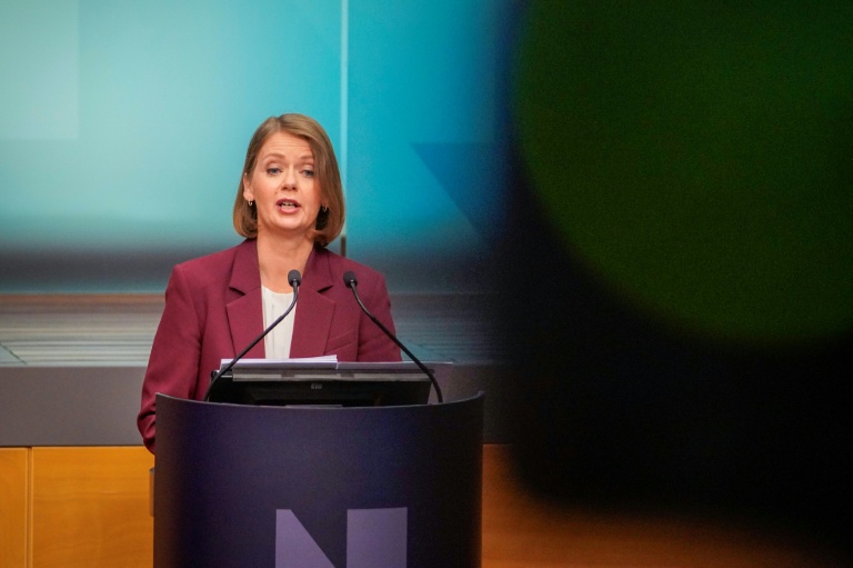 La gouverneure de la Banque de Norvège, Ida Wolden Bache, lors d'une conférence de presse à Oslo le 19 juin 2025