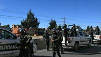 Des policiers sont déployés à El Alto, en Bolivie, le 20 juin 2026, après que le président Rodrigo Paz a décrété l'état d'exception dans tout le pays
