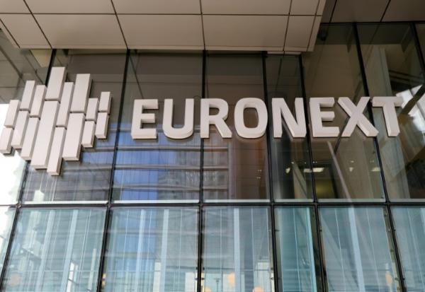 Le bâtiment d'Euronext dans le quartier d'affaires de La Défense, à l'ouest de Paris, le 9 octobre 2025
