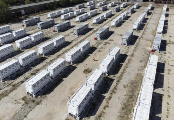 Un site de stockage de batteries près de Galabovo, en Bulgarie, le 18 septembre 2026