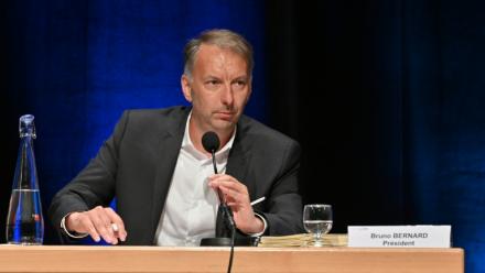 L'écologiste Bruno Bernard, prend la parole après son élection à la présidence du conseil métropolitain de Lyon, le 2 juillet 2020 à Lyon
