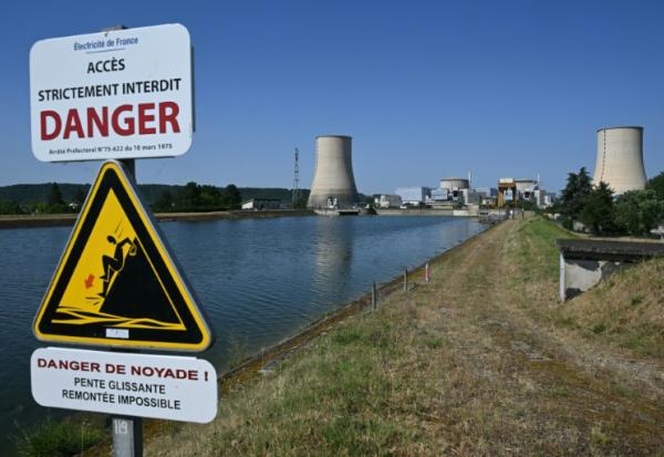 La centrale nucléaire de Golfech à l’arrêt, dans le sud-ouest de la France, après sa mise hors service dans la soirée du 22 juin en raison de "contraintes environnementales" liées à la vague de chaleur en cours, Golfech, le 23 juin 2026