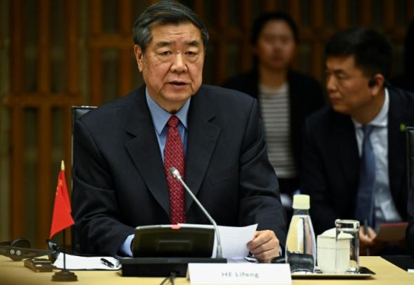 Le vice-Premier ministre chinois He Lifeng le 15 mai à Paris, où il a appelé la France à proposer un climat des affaires "plus équitable, plus juste et plus prévisible".