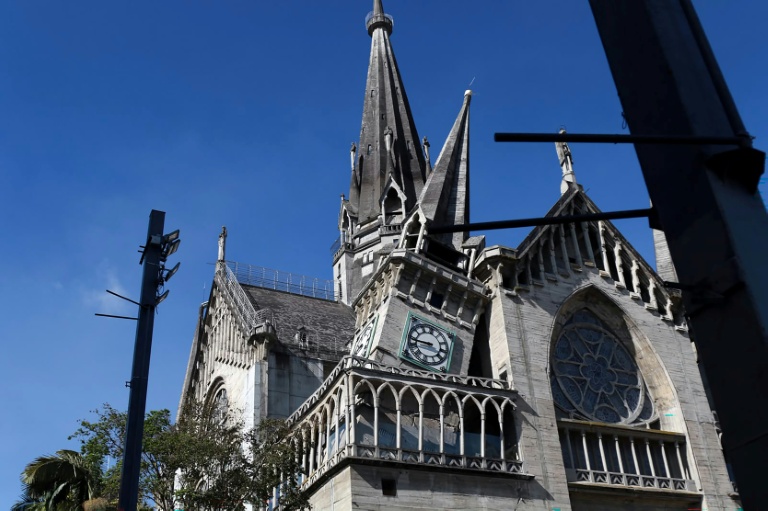 Les dégâts subis par la cathédrale de Manizales, après le séisme survenu  en Colombie, le 10 août 2026