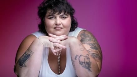 La DJ Barbara Butch pose le 5 mars 2026 à Paris 