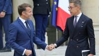 Le président français Emmanuel Macron, à gauche, avec à sa droite le président finlandais Alexander Stubb, le 10 septembre 2026, à Paris