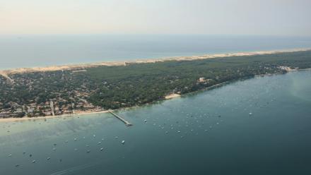 Vue aérienne de la jetée Bélisaire à Lège-Cap-Ferret, dans le bassin d'Arcachon (sud-ouest), le 24 juillet 2026
