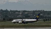 Un avion de la compagnie aérienne à bas coûts irlandaise Ryanair sur le tarmac de l'aéroport international de Thessalonique "Macédoine", le 7 mai 2026 